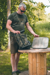 Giants fishing Skládací stolek s taškou Folding Table with Bag